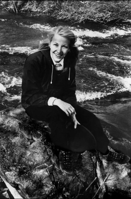 Annie Dillard Obituary: Literary World Mourns Acclaimed Author of Pilgrim at Tinker Creek